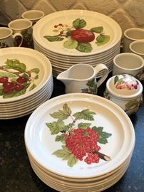 Set of Portmeirion England Pomona China