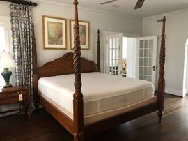 TempurPedic Cloud Luxe King-Size Mattress with Base