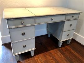 Frontgate Alessandra Ultimate Vanity Table