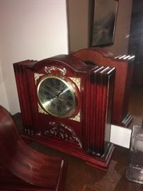 Battery operated mantle clock. 