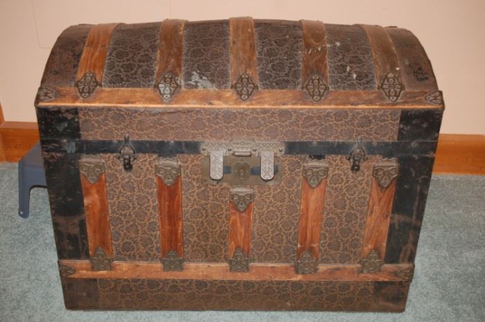 Vintage steamer chest