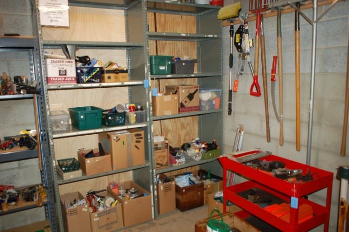 Staging Tool Room - note box lots