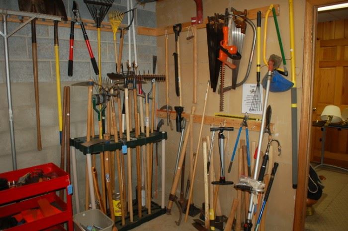Staging Tool Room - Outdoor tools