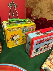 Peanuts lunch box with Thermos. 