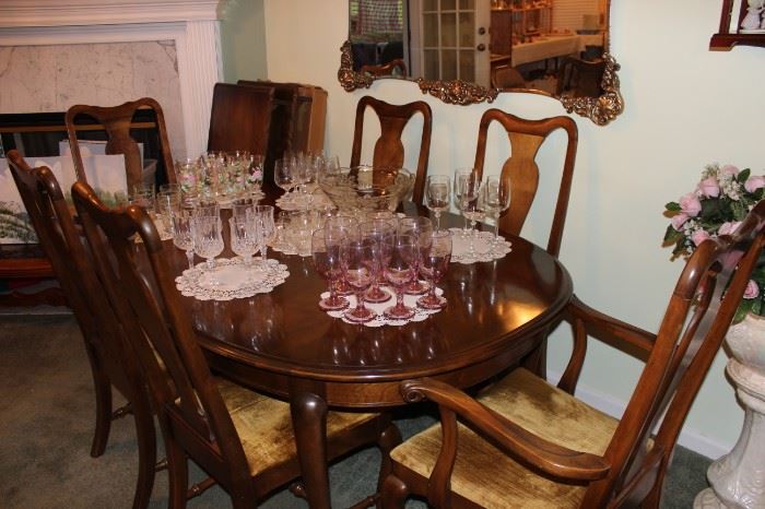 DINING ROOM TABLE, 6 CHAIRS (2 ARM CHAIRS), 2 LEAVES & TABLE PAD.  THE MAKER IS WHITNEY FURNITURE COMPANY