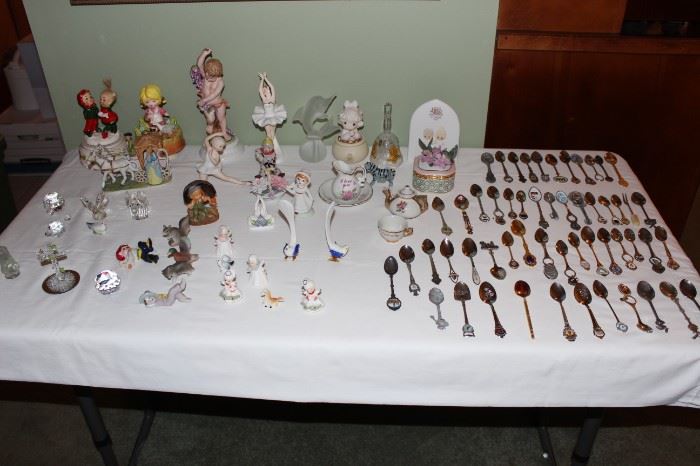 COLLECTIBLE SPOONS FROM AROUND THE WORLD