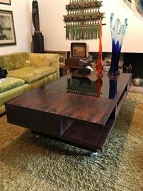Mid century danish modern-style coffee table. Brazilian redwood 