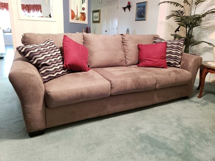 Ashley Furniture Full Sofa
Serial# S402515181