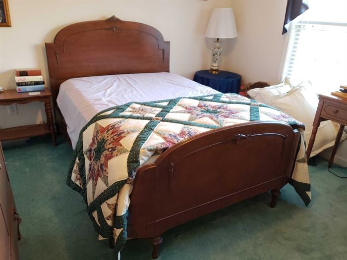 Turn of the Century Double Bed
comes with mattress