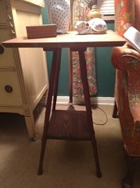 Adorable antique oak lamp table, ceramic and porcelain cat decor