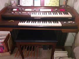 Baldwin electric organ