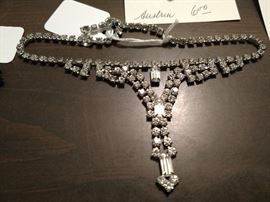 Amazing Deco rhinestone necklace
