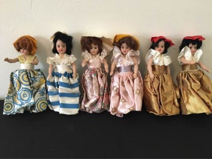 6 miscellaneous small vintage dolls      https://ctbids.com/#!/description/share/75289