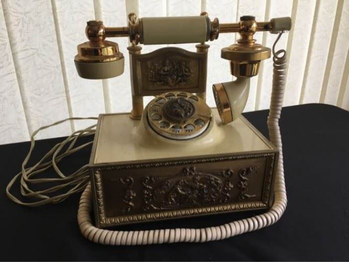 Vintage Telephone https://ctbids.com/#!/description/share/76778