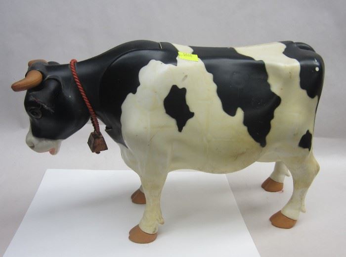 Plastic cow 