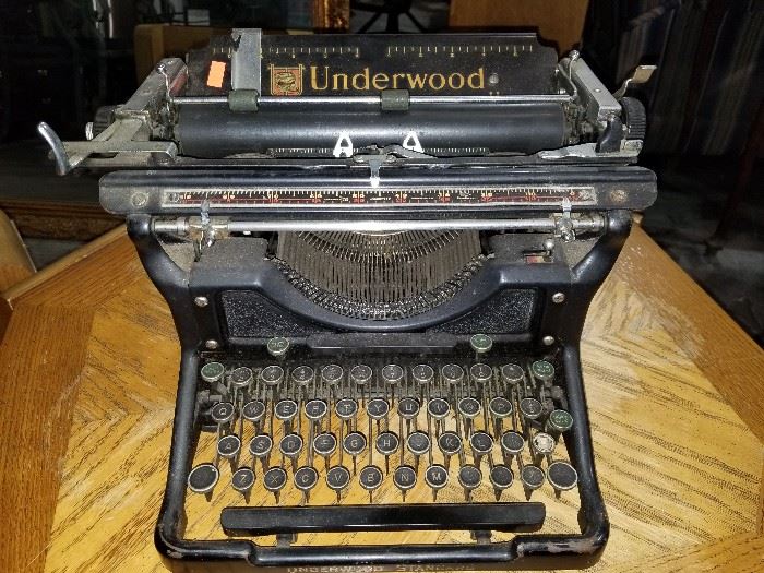 Underwood Standard Typewriter 