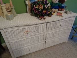 wicker dresser w/mirror