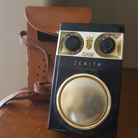 Zenith "owl eyes" 500 Deluxe radio.