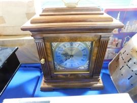 Mantle clock