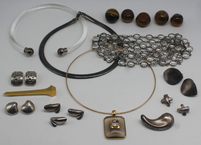JEWELRY Assorted Gold and Silver Jewelry