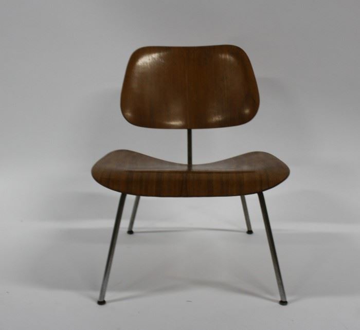 MIDCENTURY Eames DCM Chair Together with a Rya
