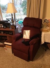 Like new lift chair