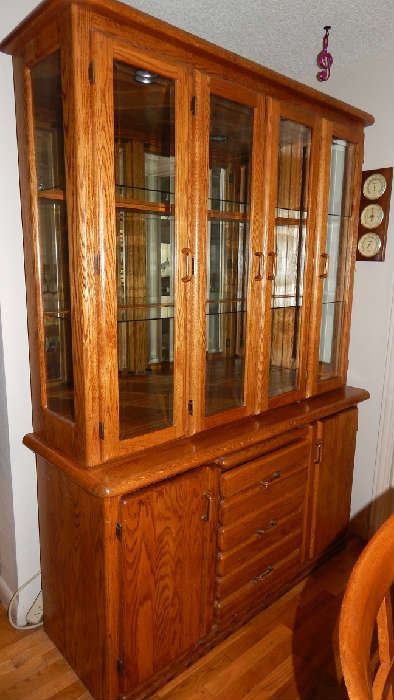 FABULOUS OAK CHINA CABINET WITH THICK GLASS SHELVES