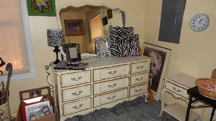 BEAUTIFUL WHITE/GOLD BEDROOM SET. SOLD AS A SET OR SEPERATELY