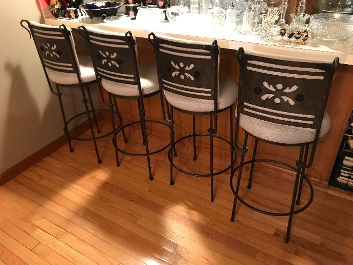 Set of 4 matching bar stools