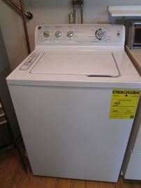 GE Washer with many cycles