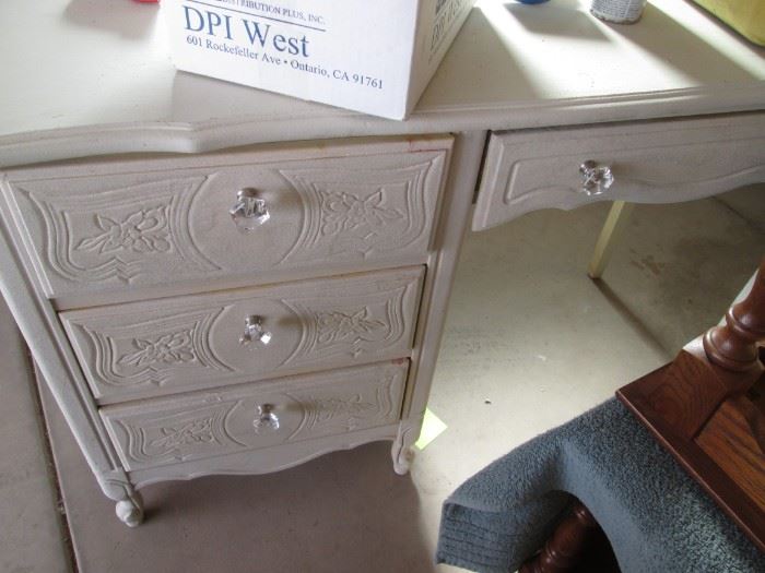 Small White Knee Hole Desk