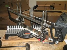 Hempe - Miter Saw & Box