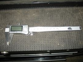 MAC TOOLS - Digital Caliper - Model DC61232
