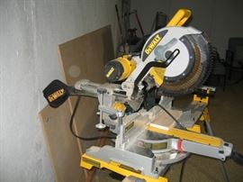 DEWITT - Dual Bevel Sliding - 12" - 15 AMP - Compound Miter Saw w/Stand - Model DWS780