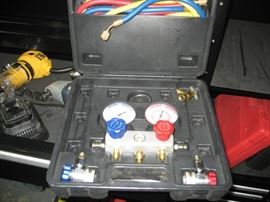 Pittsburgh - A/C Manifold Gauge Set - Model R-134A