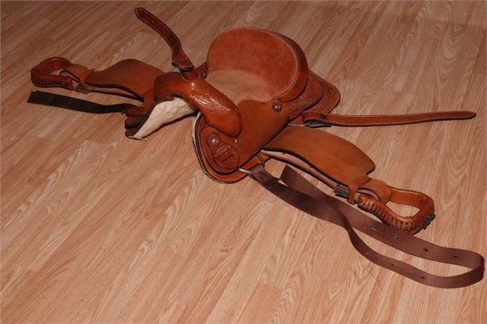 33. English Style Leather Saddle