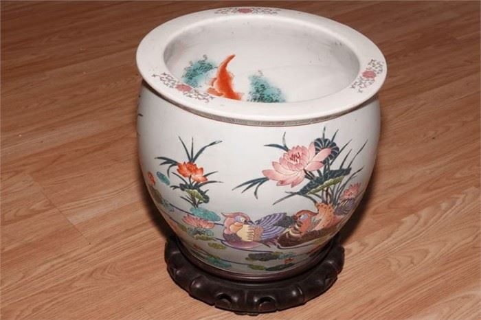 59. Vintage Chinese Porcelain Planter