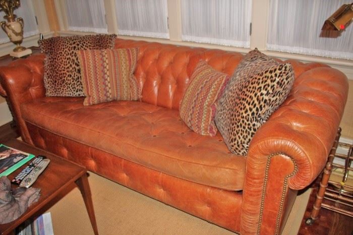 Chesterfield Sofa with Decorative Pillows