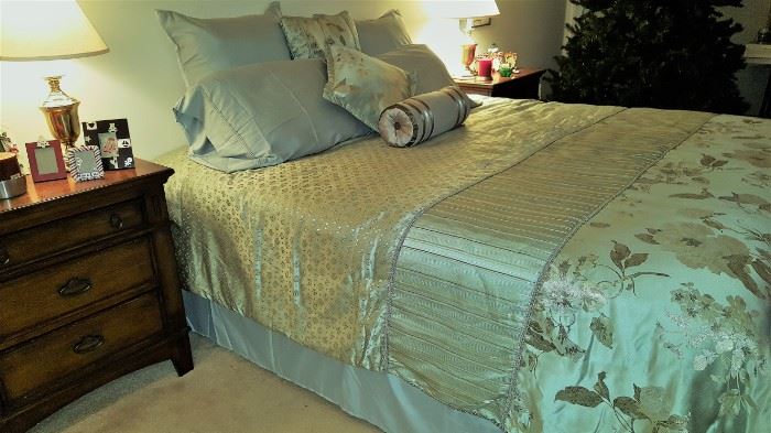Kingsize comforter, European Pillows and shams, bedskirt and pillows