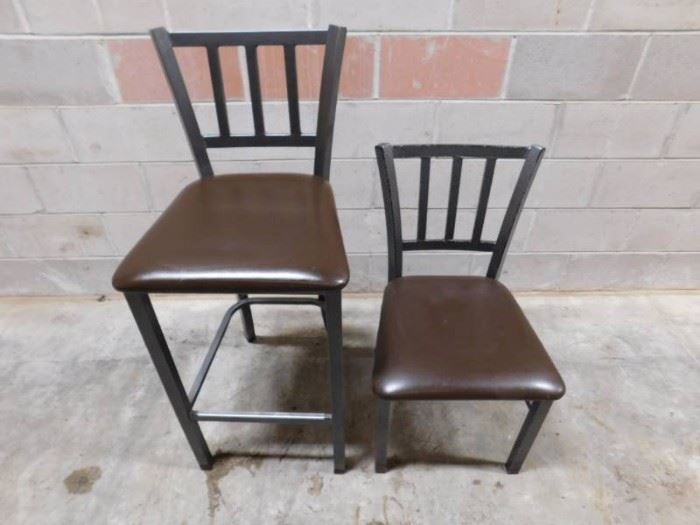 2 Metal Chairs with Vynl Seats