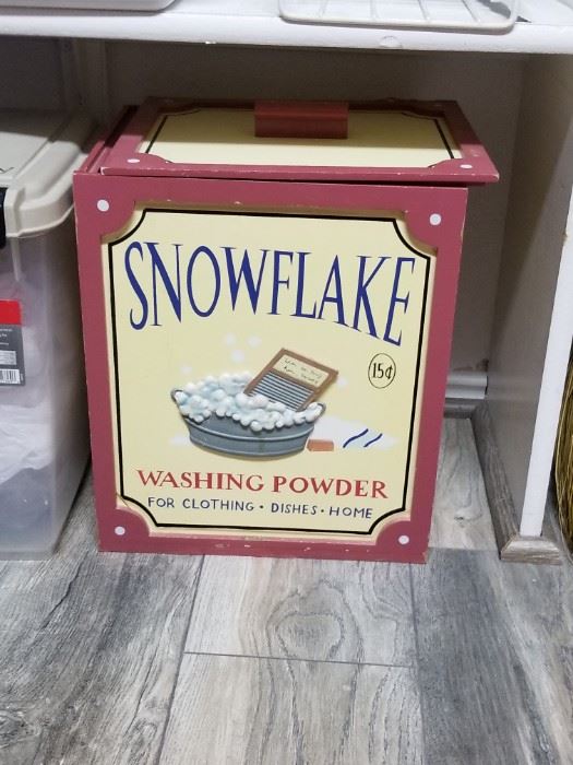 snowflake washing powder box