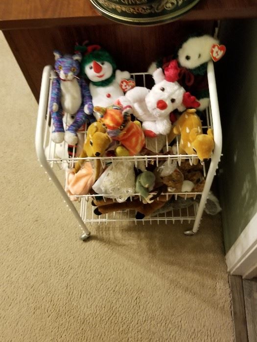stuffed christmas toys and beanie babies