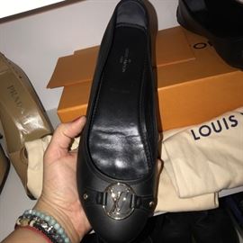 LOUIS VUITTON SHOES SIZE 38.5