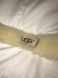 UGG EARMUFFS