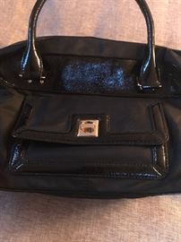 KATE SPADE BLACK PATENT LEATHER HANDBAG