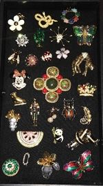 BEAUTIFUL RHINESTONE, SWAROVSKI, VINTAGE BROOCHES AND PINS