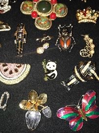 BEAUTIFUL RHINESTONE, SWAROVSKI, VINTAGE BROOCHES AND PINS