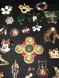 BEAUTIFUL RHINESTONE, SWAROVSKI, VINTAGE BROOCHES AND PINS