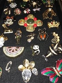 BEAUTIFUL RHINESTONE, SWAROVSKI, VINTAGE BROOCHES AND PINS