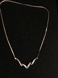 GORGEOUS STERLING SILVER DIAMOND NECKLACE
